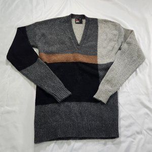 Vintage Color Block V-Neck Sweater in Gray, Black, and Brown